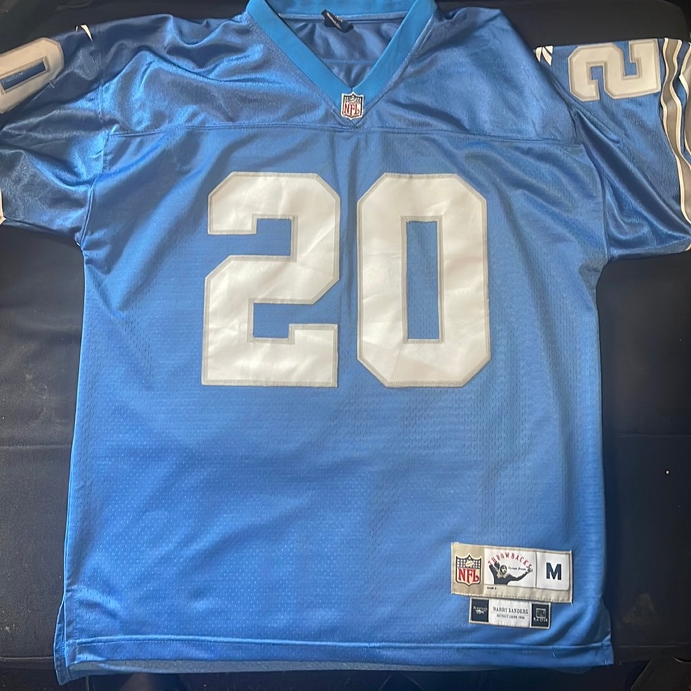Barry Sanders Detroit Lions Jersey! One Pride! 💙🤍🏈